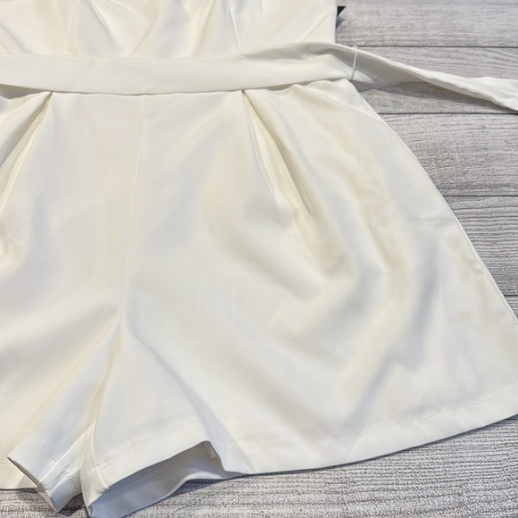 New York & Company Shorts Romper off white size L NWT - Picture 11 of 16